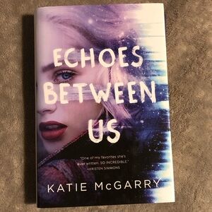 Book: Katie McGarry - Echos between us